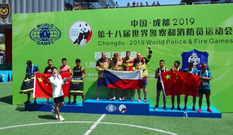 FOTO: Olomoucký hasič vybojoval v Číně zlatou a bronzovou medaili