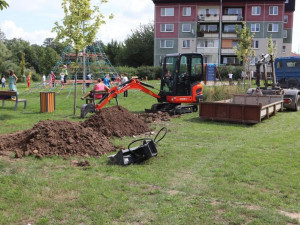 Na dětském hřišti v Přerově budou na podzim vysazeny stromy a keře