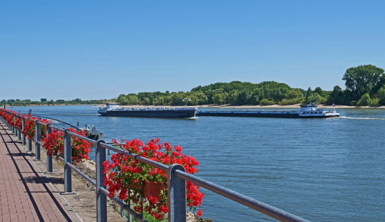 POČASÍ NA ÚTERÝ: Dnes bude polojasno, místy se objeví bouřky