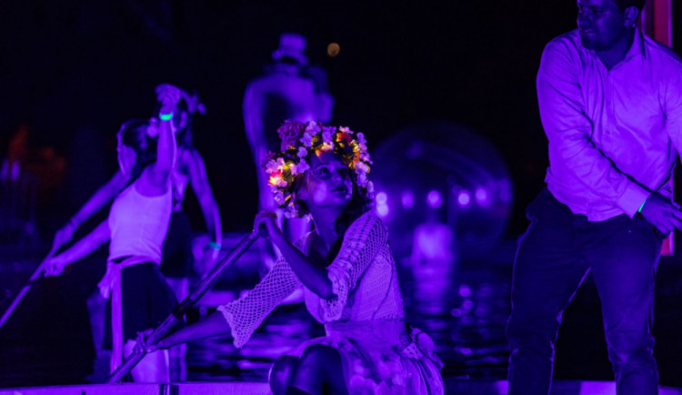 VÍKEND PODLE DRBNY: Nahlédněte do magického světa Tima Burtona, užijte si den v pivovaru nebo si zatancujte na plesu