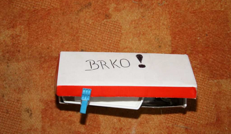 FOTO: Policie zadržela muže, který vyráběl a prodával drogy. Za stejný zločin už seděl ve vězení