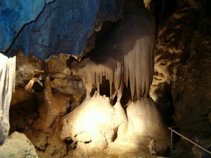 Největší přístupný mramorový jeskynní systém v České republice je Jeskyně Na Pomezí na Jesenicku