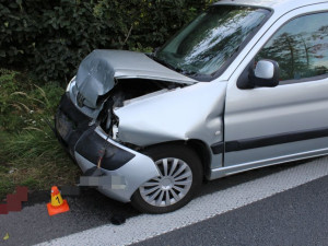 Dvě nehody zablokovaly provoz na dálnici u Olomouce. Řidička jednoho z aut je zraněná