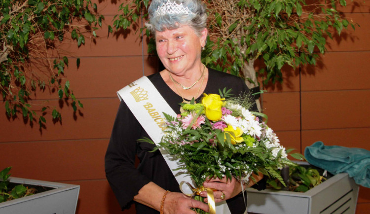 Babičkou roku 2019 se stala Marie Záhorová. Porotu oslovila zpěvem v hanáčtině a vlastnoručně vyrobenými kraslicemi