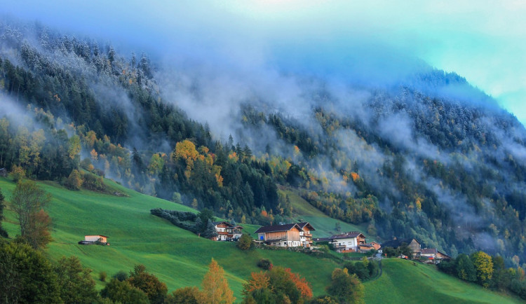 POČASÍ NA ÚTERÝ: Ráno se objeví mlhy, přes den bude polojasno