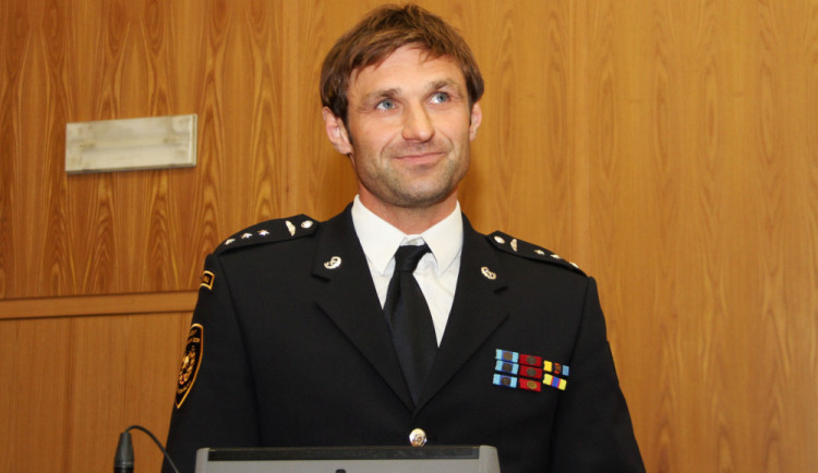 Hasiče Přecechtěla, který přivezl z Číny zlato, ocenil i hejtman