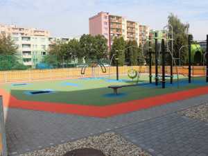 V Přerově se slavnostně otevře nové školní sportoviště. Radní si zahrají fotbal s přerovskými sportovci