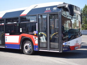 PŘEHLED: Kvůli opravám v Lipenské ulici jezdí autobusy v jiném režimu. Týká se to linek 15 a 25