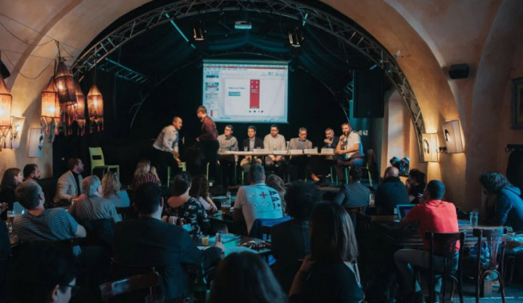 Jak zastavit odliv talentů z Olomouce? Diskutovali zástupci kreativních průmyslů, města a univerzity