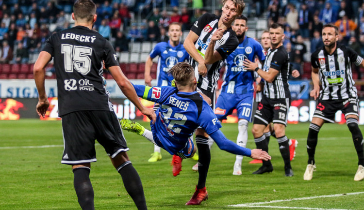 FOTOGALERIE: Sigma doma poprvé prohrála. Hanáky porazili ligoví nováčci z Českých Budějovic