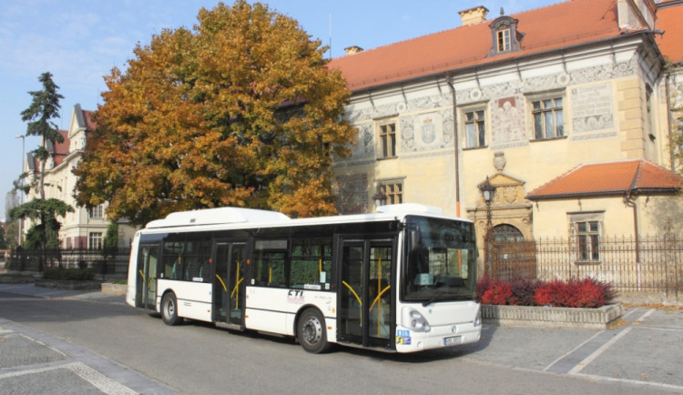 Prostějov schválil zdvojnásobení dotace na dopravní obslužnost v Olomouckém kraji