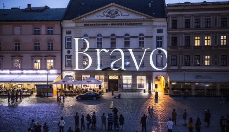 Moravská filharmonie Olomouc obléká nový kabát. Získala nové logo a moderní vizuální styl