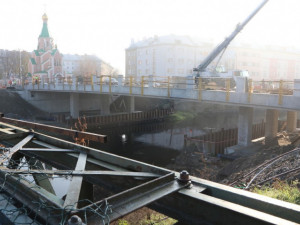 FOTO: Most v Komenského ulici se otevře 18. prosince. Podívejte se, jak vypadá