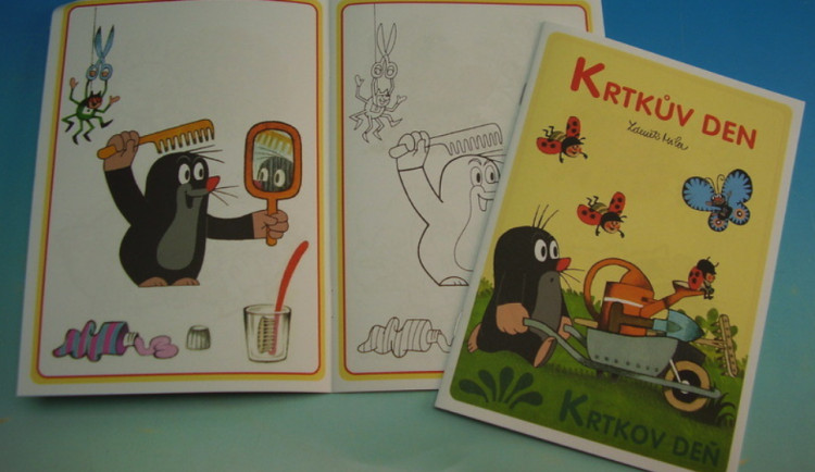 Senior chtěl v Kauflandu ukrást omalovánky s krtečkem. Místo Krtkova dne odešel s pokutou od strážníků