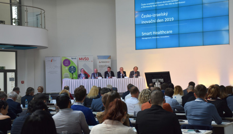 V Olomouci byly představeny nové zdravotnické technologie. Pomůžou třeba s diagnostikou Parkinsonovy nemoci