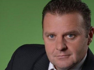 AKTUALIZOVÁNO: Ondráček v disertační práci opisoval, novinářům položil telefon