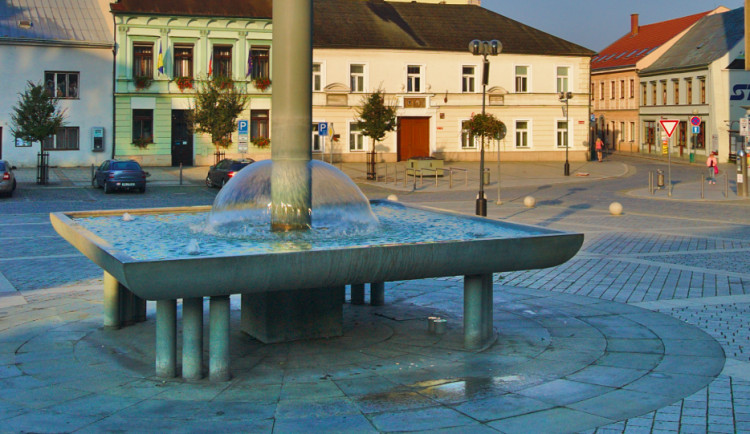 Kašnu na přerovském náměstí čeká v příštím roce oprava