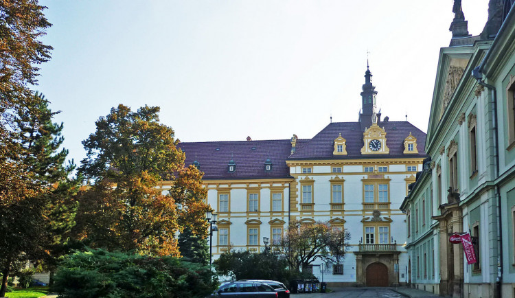 Za boj proti totalitě byli v Olomouci oceněni Schwarzenberg, Vášáryová nebo Kocáb