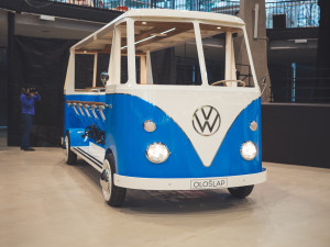 FOTO/VIDEO: Šimon Pelikán představil nový Ološlap. Jméno Žánek dostal po zesnulém olomouckém hrdinovi