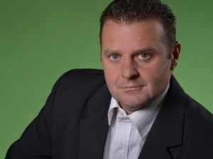 Univerzita Palackého vyzvala Ondráčka, aby se vzdal titulu