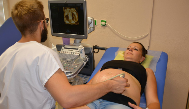 V Litovli vznikla poradna pro těhotné. Ženy zde mohou probrat své představy o porodu