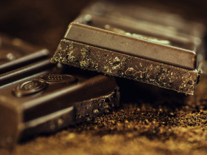 Mlsoun chtěl ukrást přes tři kila čokolády. V krádežích podle strážníků není nováčkem