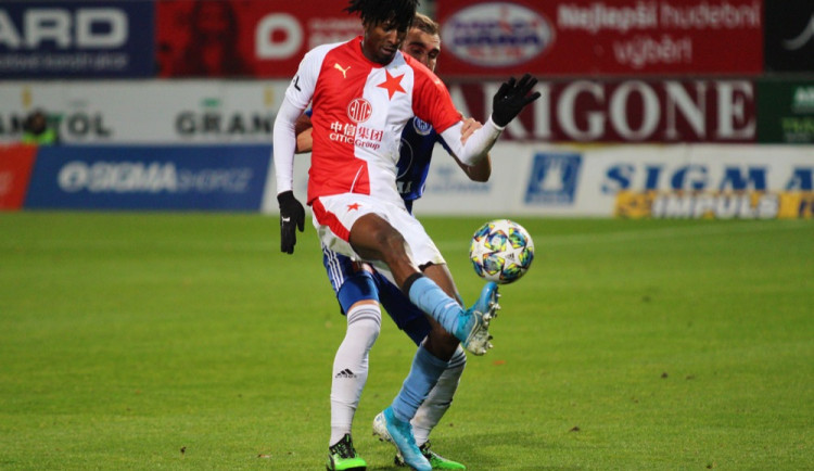 FOTOGALERIE: Sigma remizovala doma se Slavií 0:0, ta ztratila body poprvé po osmi zápasech