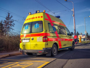 Ranní nehoda zastavila provoz v Šumperku, nyní je řízen kyvadlově