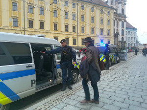 FOTO: Věstonická venuše dnes opustila Olomouc