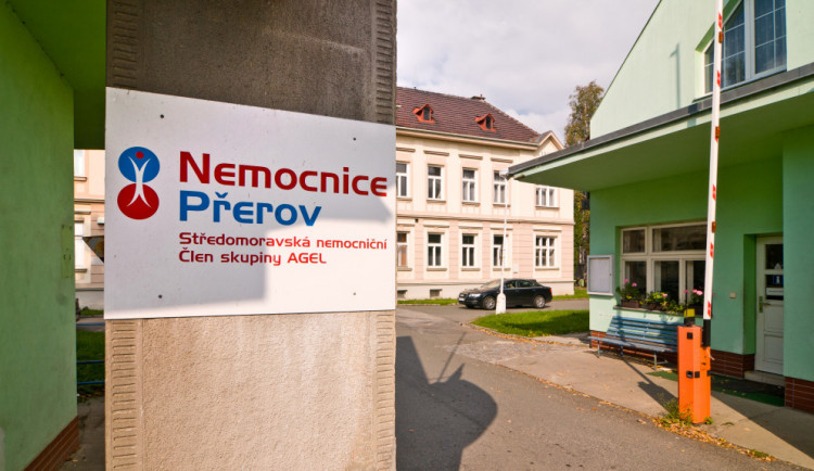 Lékařům a sestrám v Přerově, Prostějově a Šternberku nově usnadní práci elektronická dokumentace