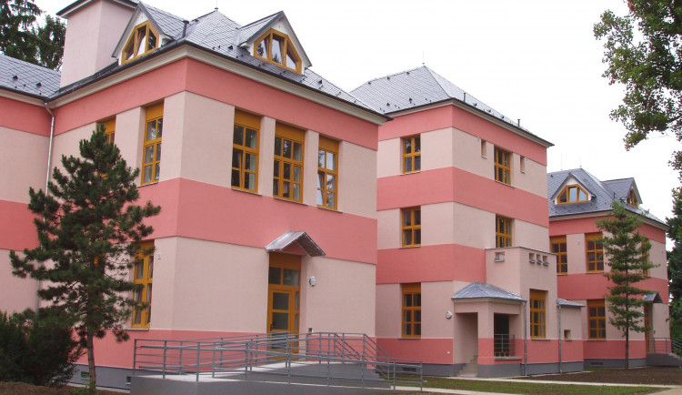 FOTO: OC Zlatá Brána opět pomáhá dětem z prostějovského dětského domova