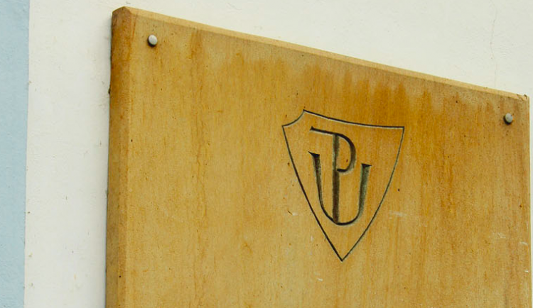 Akademický senát olomoucké univerzity schválil vznik vysokoškolského ústavu