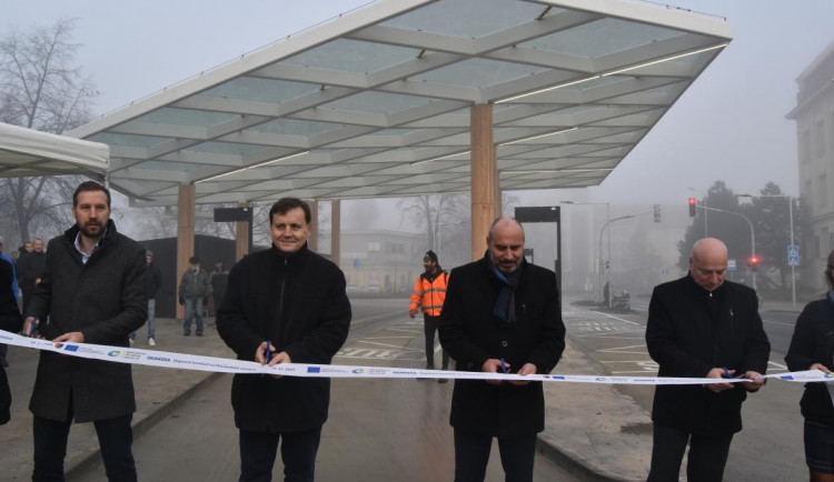Slavnostní otevření autobusového terminálu