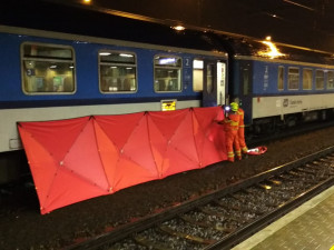 Na olomouckém hlavním nádraží srazil vlak člověka