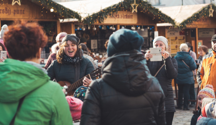 Stánek Dobrého místa pro život vydělal na charitu rekordní 1,4 milionu korun čistého zisku