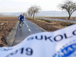 Dlouhou Loučku a Horní Sukolom spojila stezka pro cyklisty a pěší