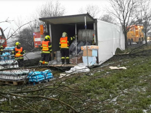 AKTUALIZOVÁNO: Silnice I/35 je po nehodě kamionu již zprůjezdněna