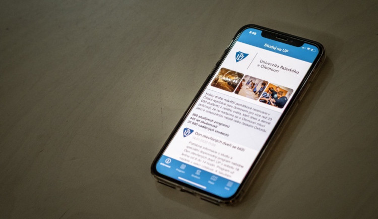 Nová aplikace Studuj na UP pomůže uchazečům o studium při dnech otevřených dveří Univerzity Palackého