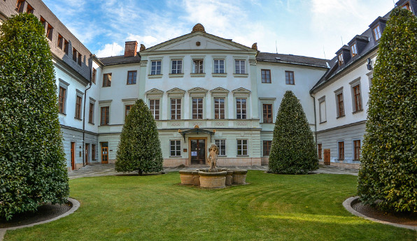 Univerzita Palackého zahájila vzdělávací projekt v iráckém Irbílu