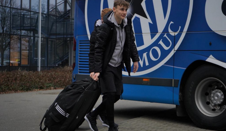 FOTO/VIDEO: Fotbalisté Sigmy Olomouc odcestovali na soustředění do Turecka