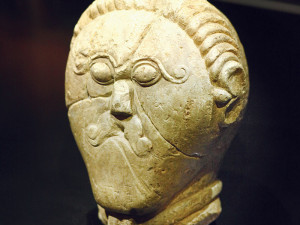 Do Vlastivědného muzea bude dnes dovezena Keltská hlava, nejznámější archeologický nález Česka