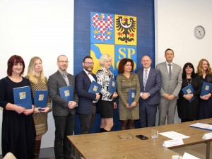 Knihovnám v Olomouckém kraji letos poputuje téměř 12 milionů korun. Kraj přidá i knihovníkům