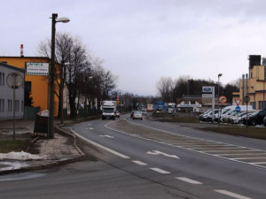 V úseku, kde minulý rok auto srazilo a usmrtilo dvě dívky, bude od března snížená rychlost