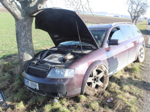 Řidiče vybrzdil a ujel. Policie žádá o pomoc při vyšetřování případu