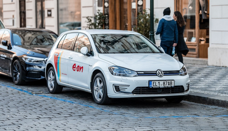 size4-size4-15759746815607-60-elektroauti4