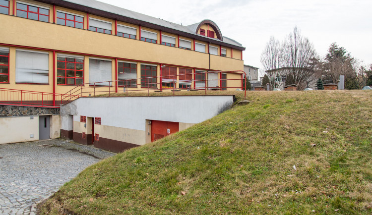 V areálu Fakultní nemocnice půjde k zemi pět budov