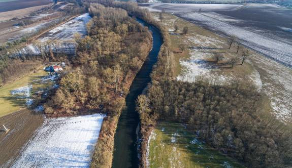 Povodí Moravy začalo upravovat koryto Bečvy na Přerovsku