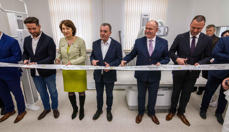 Jesenická poliklinika zlepšila tepelnou izolaci. Výměna oken a dveří přesáhla šest miliónů