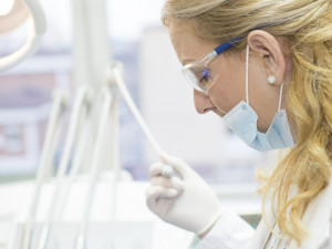 Krajská hygienická stanice zřídila speciální telefonní linku. Vznikla kvůli vzrůstajícím obavám z viru