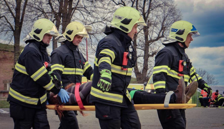 Hasiči loni řešili přes sedm tisíc událostí, tisíce lidí při nich zachránili